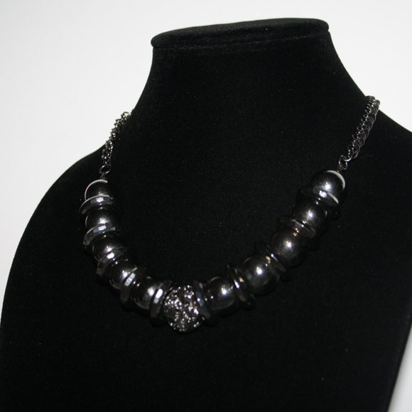 Stunning chunky gunmetal black necklace